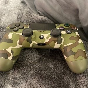 PS4 controller